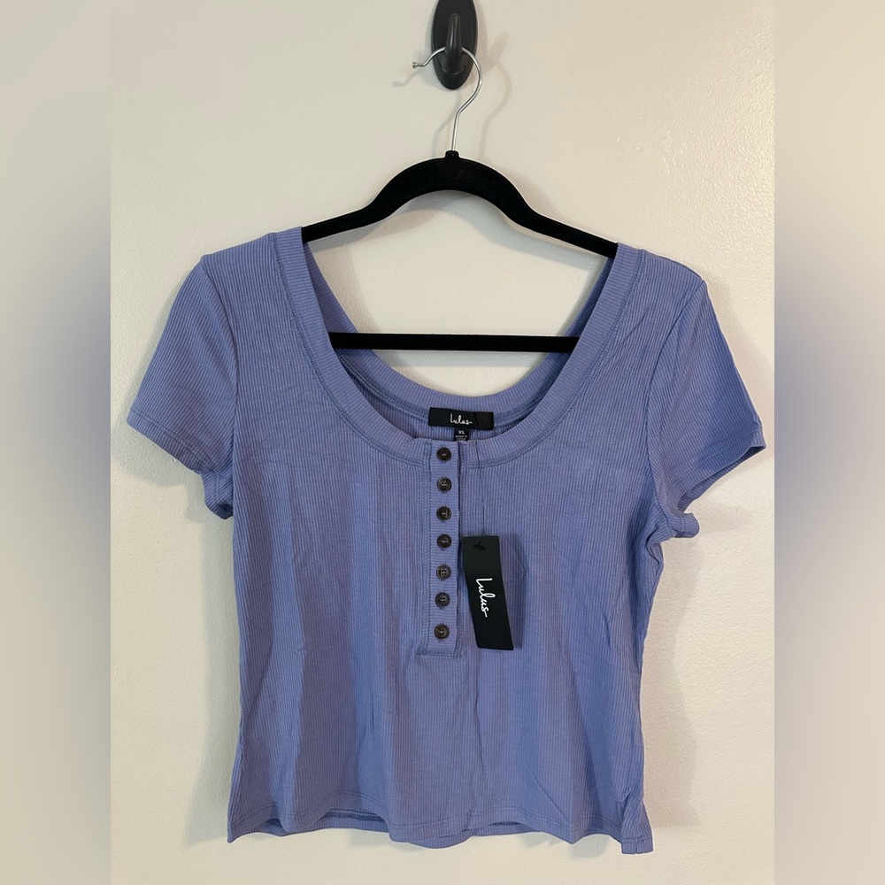 Lulu’s Round Neck Short Sleeve Henley Top in Light Blue